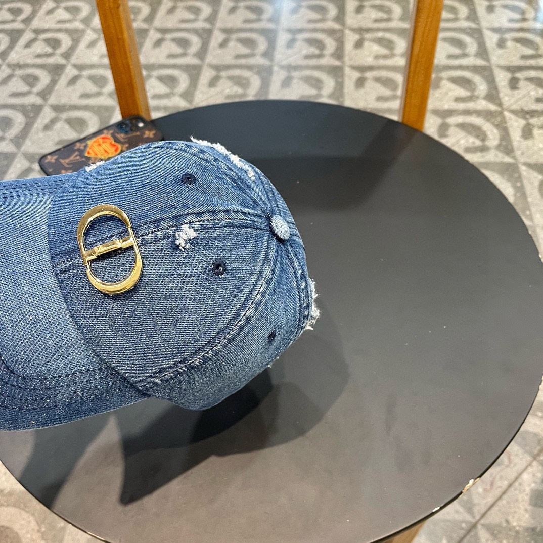 Christian Dior Caps